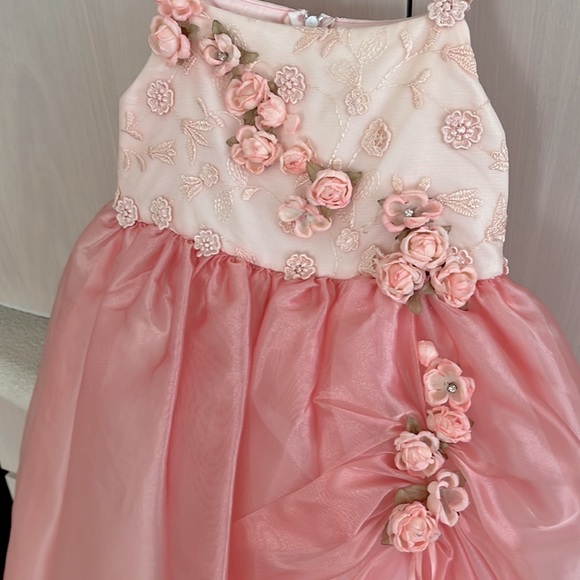 BEAUTIFUL, 1-OF-A-KIND CUSTOM-MADE peach/coral PARTY DRESS! Size 3-4T. - Picture 4 of 6